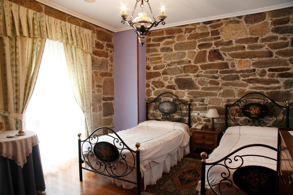 Hotel Pousada Vicente Risco Castro Caldelas Kültér fotó