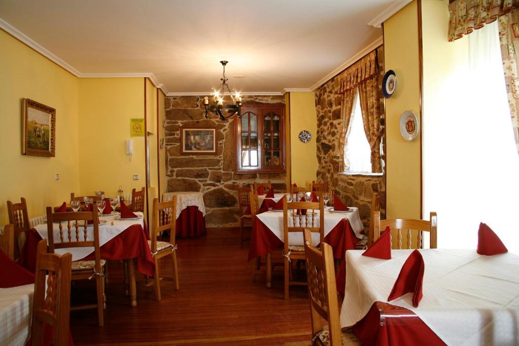 Hotel Pousada Vicente Risco Castro Caldelas Kültér fotó