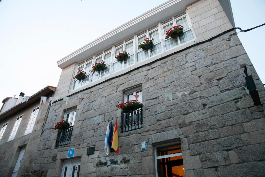 Hotel Pousada Vicente Risco Castro Caldelas Kültér fotó