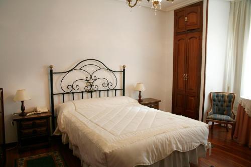 Hotel Pousada Vicente Risco Castro Caldelas Kültér fotó